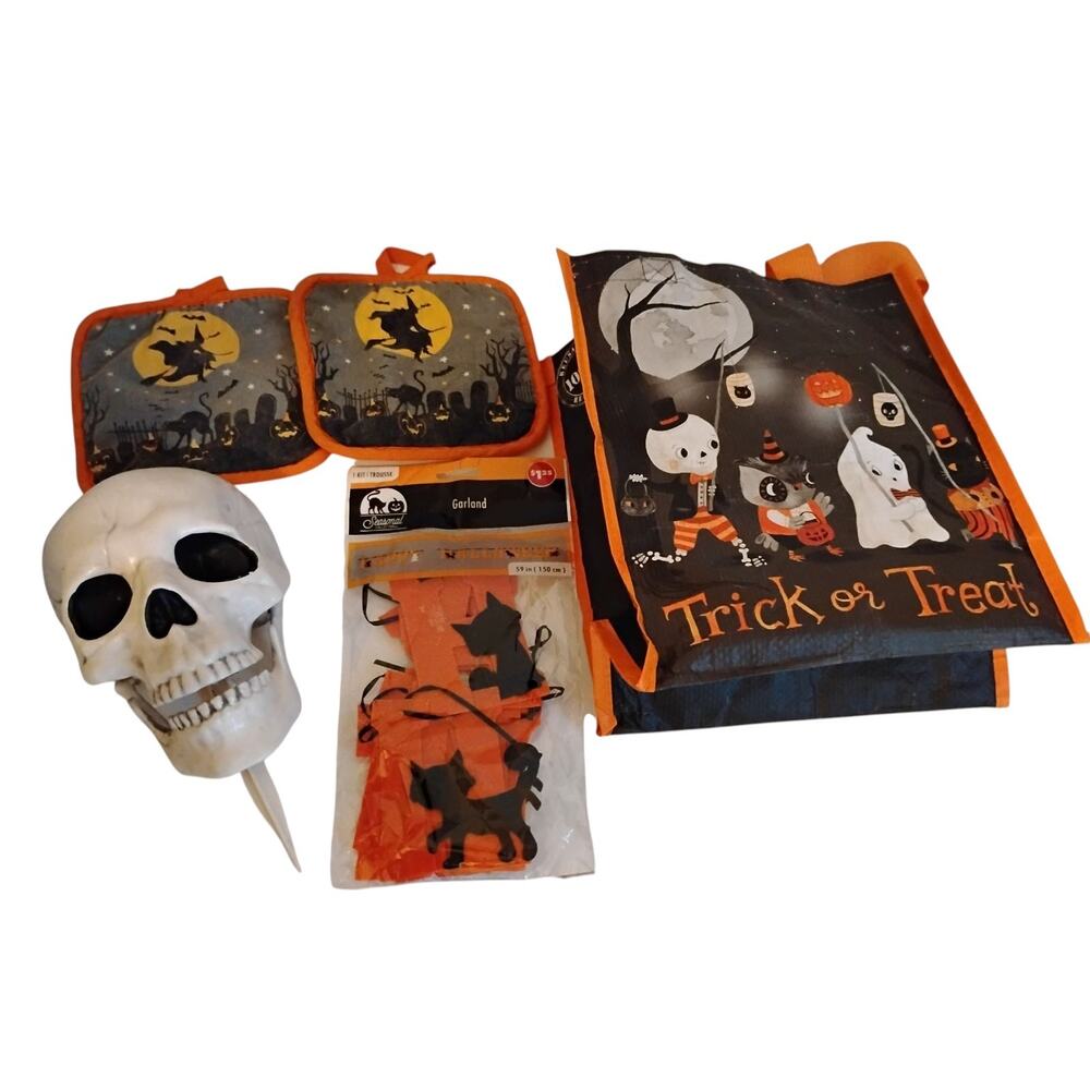 Halloween Bundle Trick Or Treat Bag Oven Mitt Potholder Skull Decoration Garland